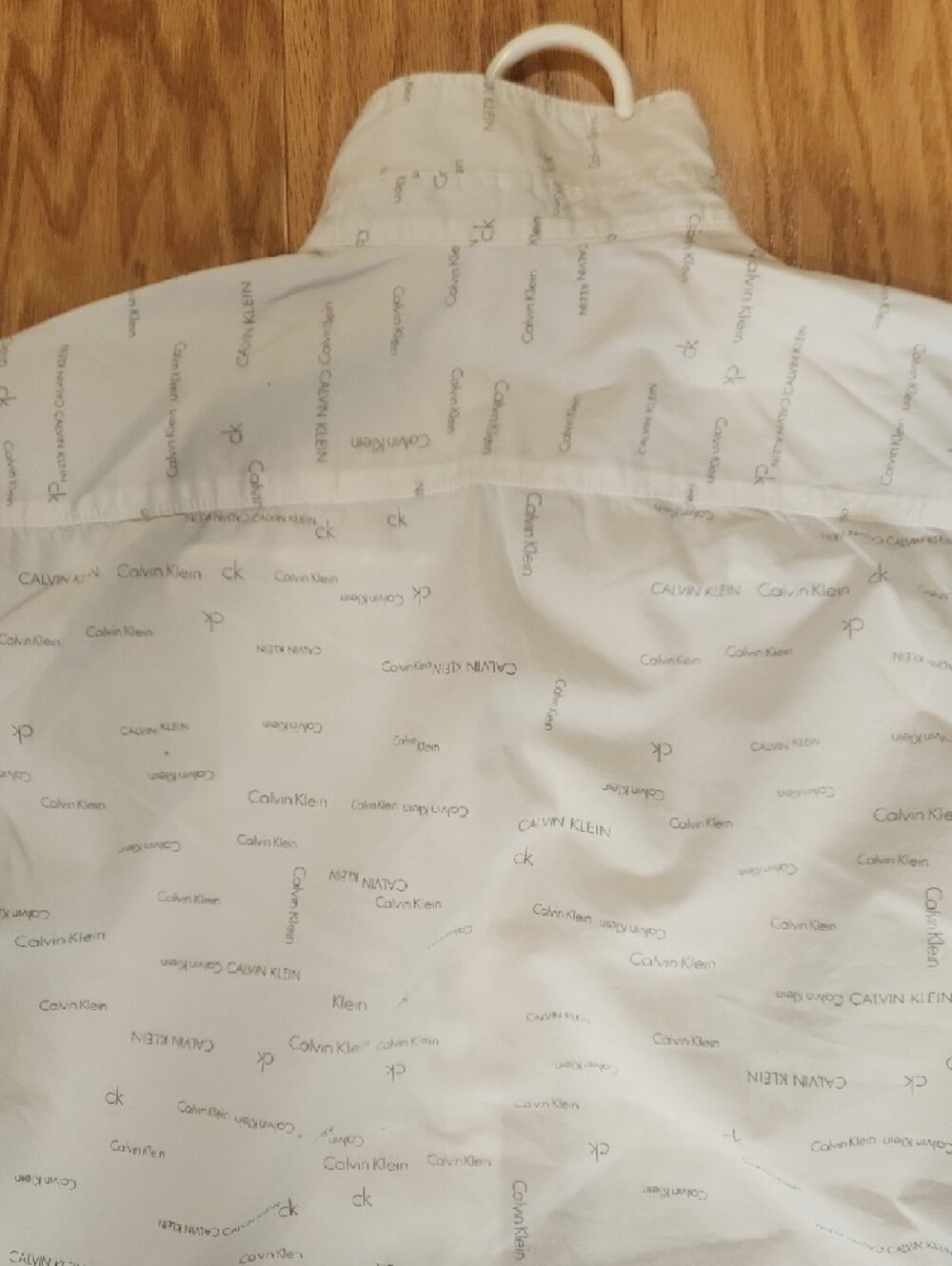 Calvin Klein White Button-Up Shirt Body Fit with Subtle Gray Logo Print Large - Picture 16 of 16